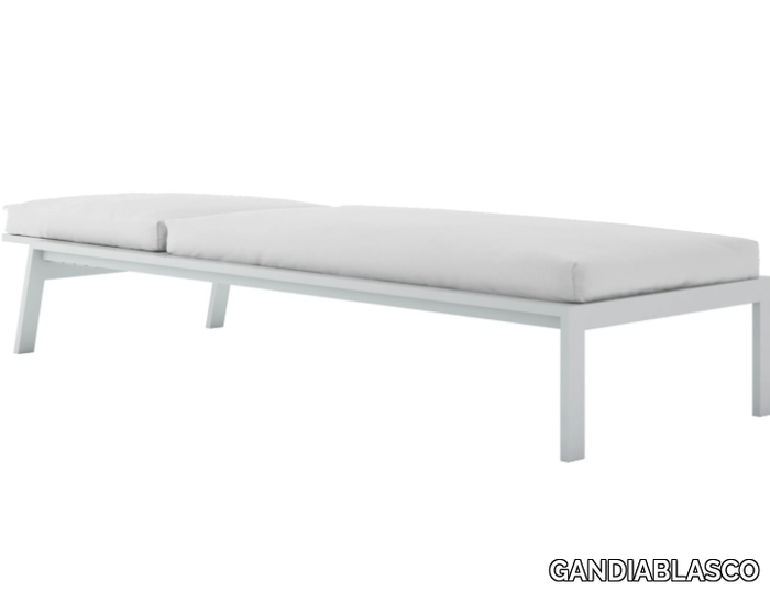 TIMELESS-Sun-lounger-GANDIABLASCO-338478-rel3139245c.jpg