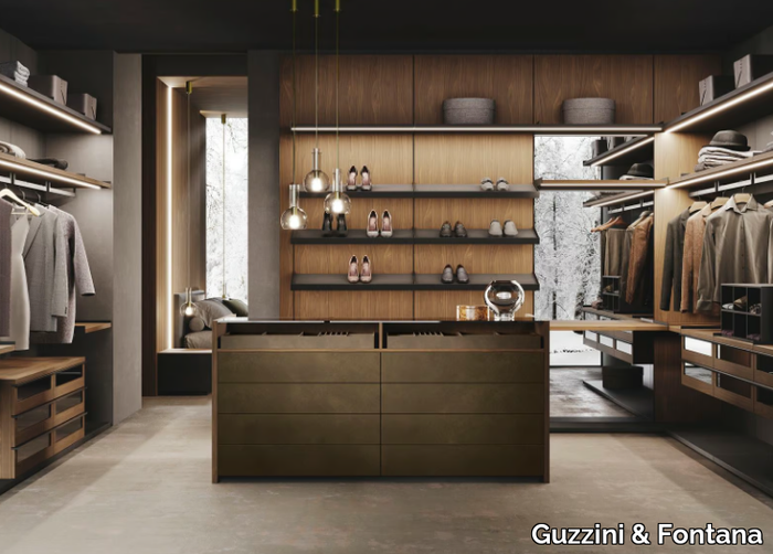 WALK-IN - Custom sectional walk-in wardrobe with integrated lighting _ Guzzini & Fontana