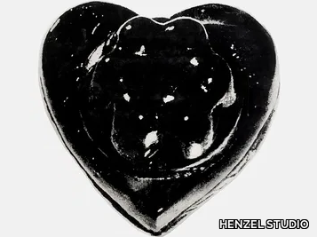 BLACK JELLO HEART - Handmade wool rug _ HENZEL STUDIO