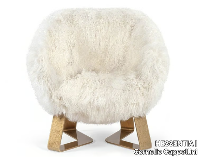 OLIVER - Fur easy chair with armrests _ HESSENTIA | Cornelio Cappellini