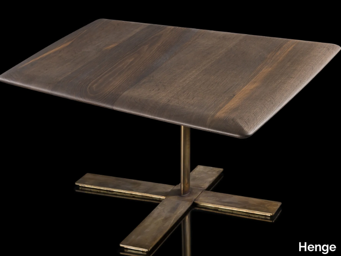 TOUCH - Oak side table _ Henge