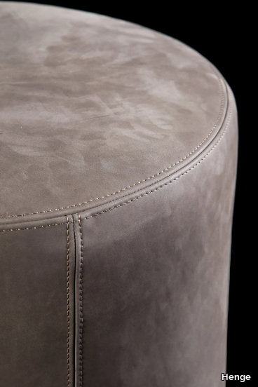 gelly-leather-pouf-henge-srl-552924-rel841e50e6.jpg