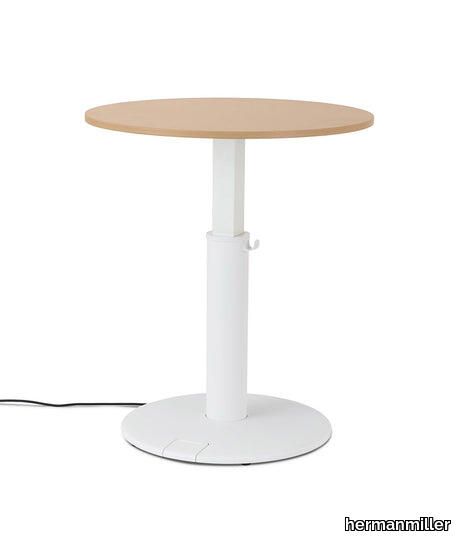 OE1-Sit_To_Stand_Desk-C-Light_Acacia-Studio_White-UP_460x540_crop_center.jpg