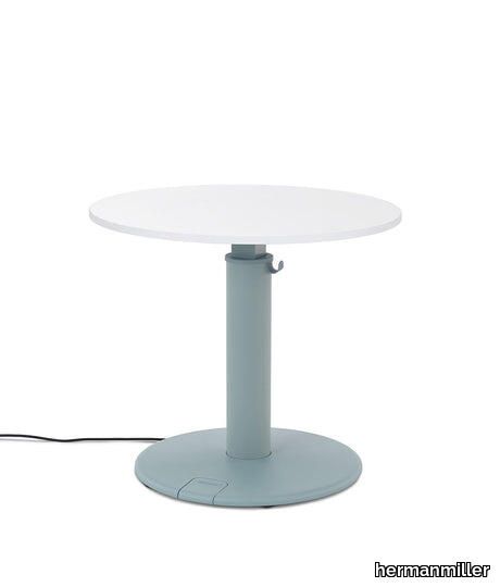 OE1-Sit_To_Stand_Desk-C-Studio_White-Glacier-DOWN_460x540_crop_center.jpg