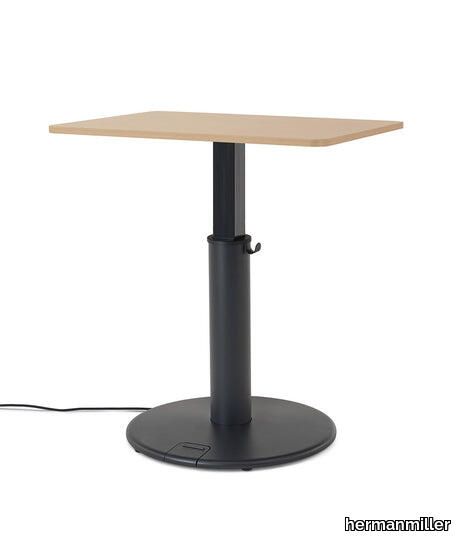 OE1-Sit_To_Stand_Desk-R-Light_Acacia-Black-UP_460x540_crop_center.jpg