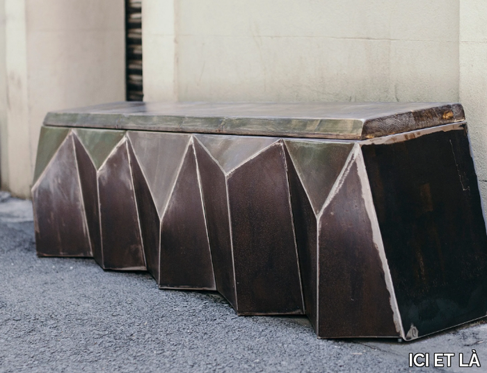 BRUTALIST - Steel and wood bench _ ICI ET LÀ