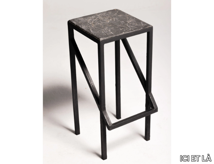 EMPREINTES - Steel stool with footrest _ ICI ET LÀ