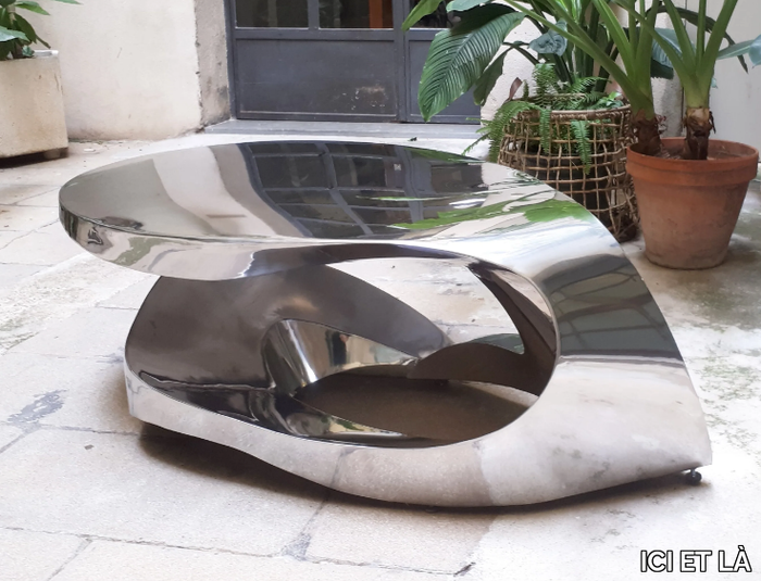 XL CHARMED - Handmade round stainless steel coffee table _ ICI ET LÀ