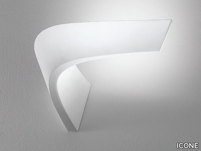 BOOMERANG - LED die cast aluminium wall lamp with fixed arm _ ICONE