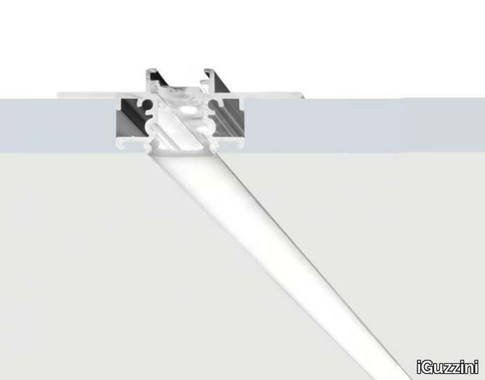 UNDERSCORE 15 - RGB linear lighting profile _ iGuzzini