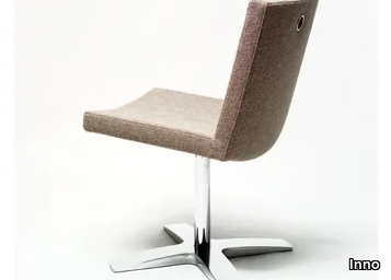 MEDIUM - Upholstered with 4-spoke base chair _ Inno