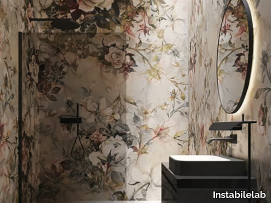 ROSE GARDEN - Wallpaper with floral pattern _ Instabilelab