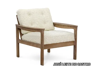 SAMANTRA - Upholstered oak armchair with armrests _ JOSÉ LEITE DE CASTRO