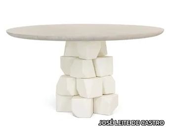 STONE - Round oak dining table _ JOSÉ LEITE DE CASTRO