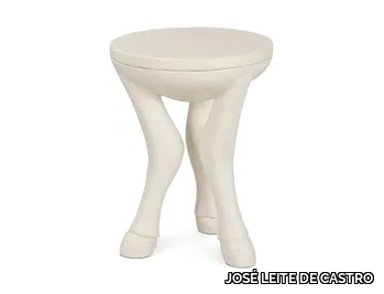 GATOR - Low plaster stool _ JOSÉ LEITE DE CASTRO