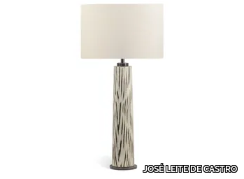 h_JOSE-LEITE-DE-CASTRO_TOTEM-ZEBRA_S529jTirdI.jpeg