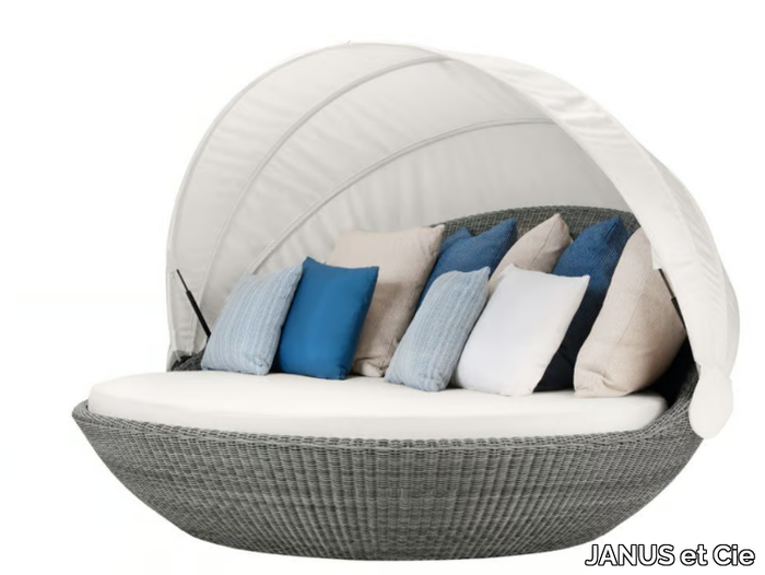 PIVOT - Round JanusFiber® garden bed with parasol _ JANUS et Cie