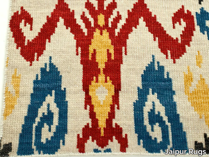 LCA-05-Cloud-White-Velvet-Red-Jaipur-Rugs-435467-rel9a06d676.jpg