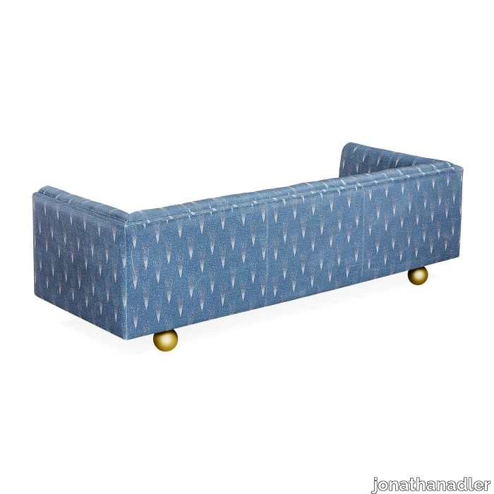 Claridge_Sofa_Vapor_e_16ee1168-9aa2-4b2c-950d-5e2a427f610f.jpg