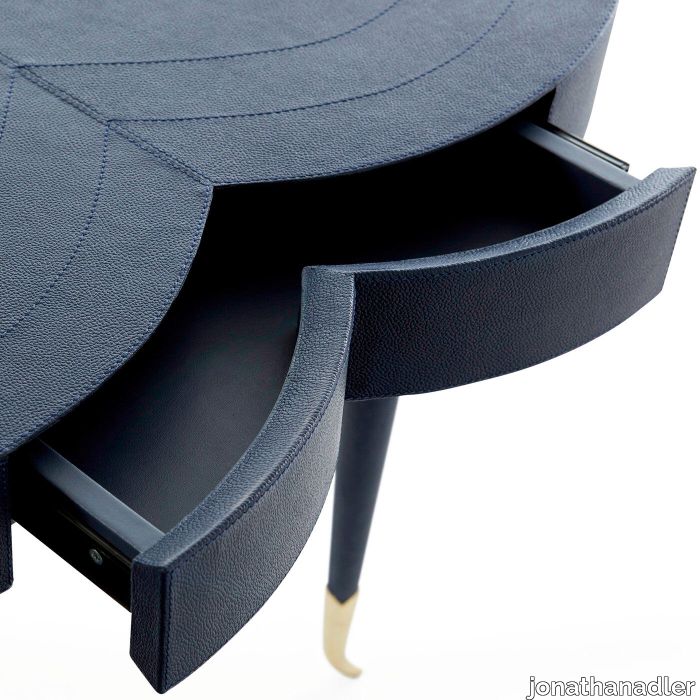 flow_trefoil-table_navy_c.jpg