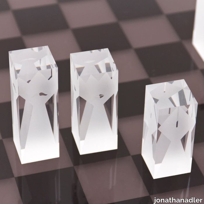 lucite_chess_2_9998457a-86d4-4115-90b5-02c723b8af18.jpg