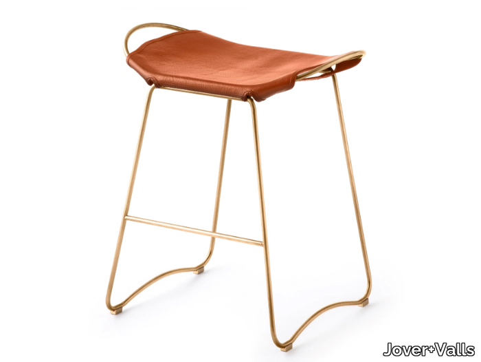 HUG COUNTER STOOL - Sled base tanned leather and steel stool _ Jover+Valls