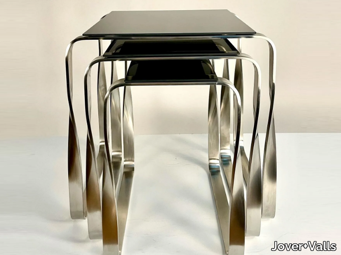 WANDERLUST-NESTING-TABLE-Jover-Valls-616364-rel554a2fc5.jpg