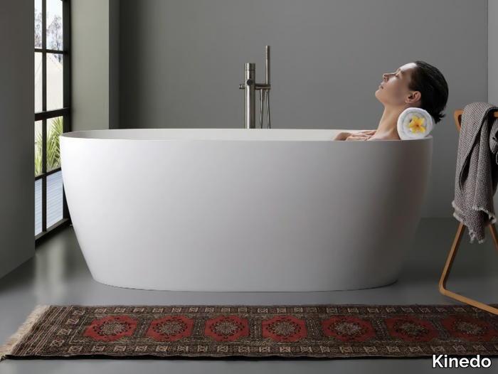 ICONIK 02 - Freestanding oval bathtub _ Kinedo