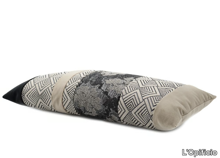 baguette-cushion-l-opificio-360588-rel6a968c9f.jpg