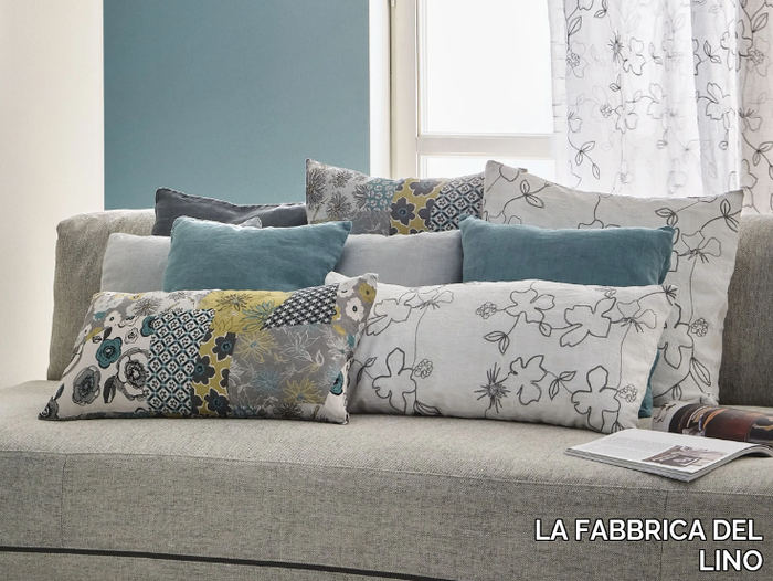 NARCISO - Rectangular linen cushion with floral pattern _ LA FABBRICA DEL LINO