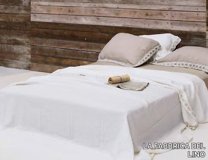 PEONIE - Embroidered linen bedding set _ LA FABBRICA DEL LINO
