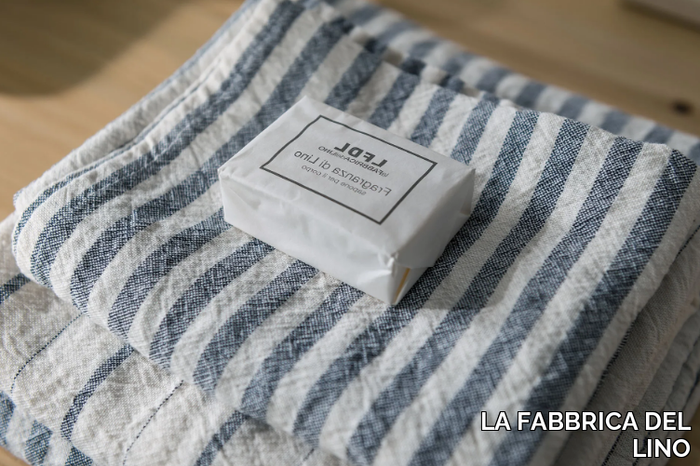 linee-bath-towel-la-fabbrica-del-lino-by-bergianti-pagliani-417993-rel7207433e.jpg