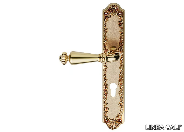 NINFA - Classic style brass door handle on back plate _ LINEA CALI'