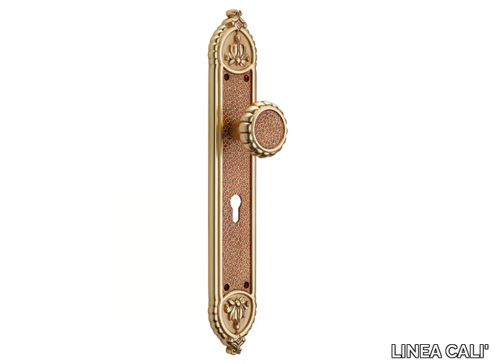 AISHA - Brass door knob on back plate _ LINEA CALI'