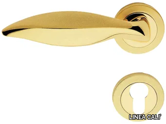 DELFINO - Classic style brass door handle on rose with lock _ LINEA CALI'