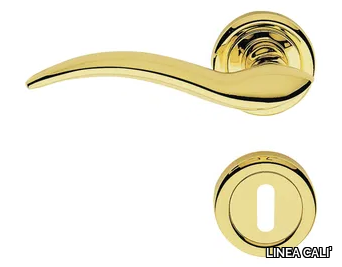 LIBERA - Classic style brass door handle on rose with lock _ LINEA CALI'