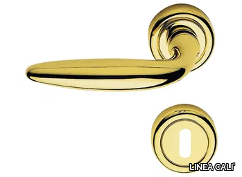 KUBA - Classic style brass door handle on rose with lock _ LINEA CALI'