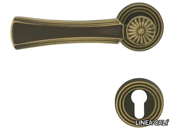 DAISY - Chromed brass door handle on rose with lock _ LINEA CALI'