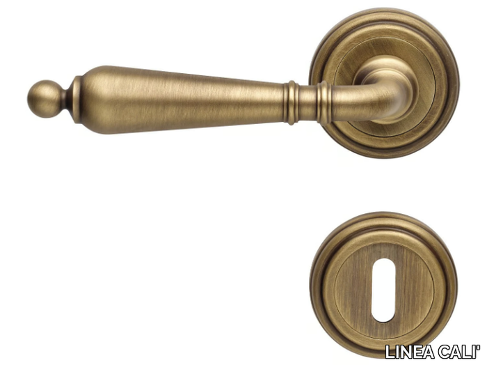 FLORENZIA - Classic style brass door handle on rose with lock _ LINEA CALI'