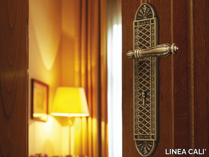 ZAARA-Door-handle-with-lock-LINEA-CALI-180421-rele563c775.jpg