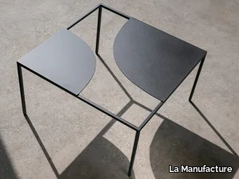 CREEK - Low square metal coffee table _ La Manufacture