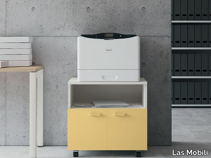 CONTENITORI UNIVERSALI EVO - Low office storage unit with hinged doors with castors _ Las Mobili