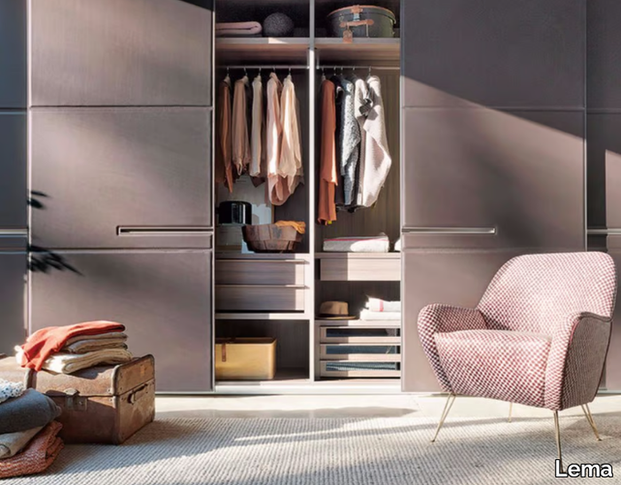 WARM - Custom wardrobe with sliding doors _ Lema