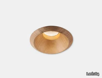 h_PLAY-RAW-AG67-Walnut-spotlight-LEDS-C4-448400-rel6180da57.jpg