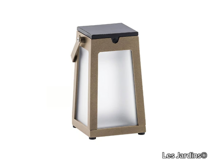 TINK137 - Solar powered aluminium lantern _ Les Jardins®