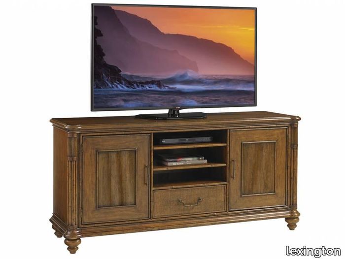 Pelican Cay Media Console