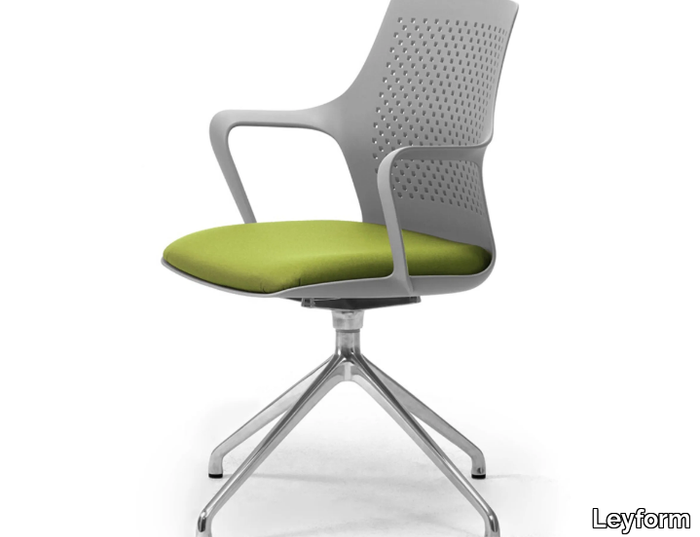 IPA - Swivel trestle-based polypropylene chair with armrests _ Leyform