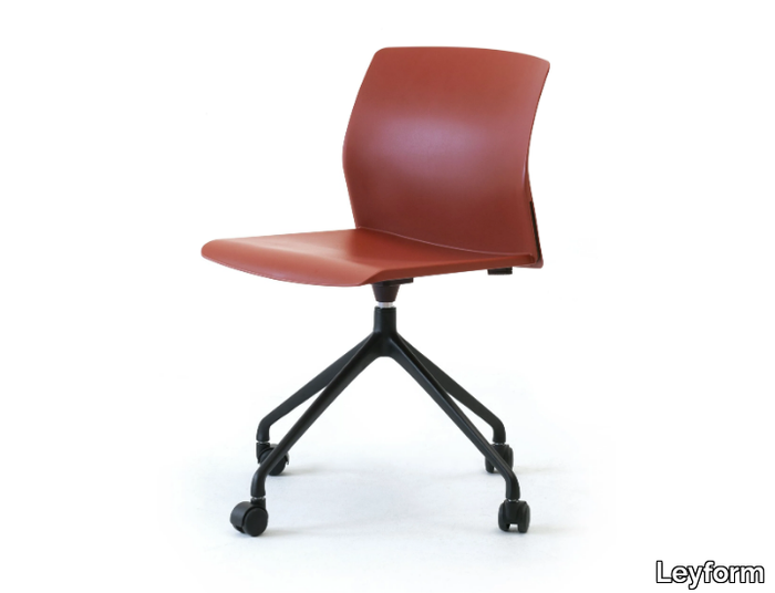 OCEAN - Recycled plastic office chair with castors _ Leyform