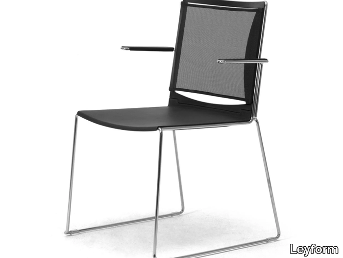 ILIKE RE - Sled base steel, polypropylene and mesh chair wit armrests _ Leyform