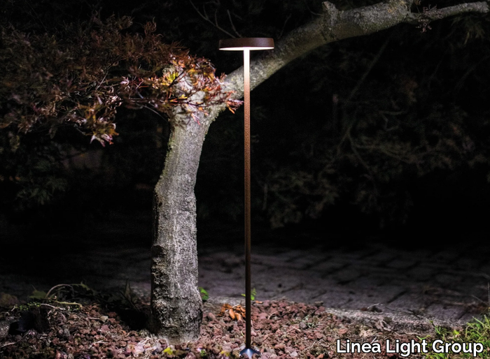 PISTILLO - LED metal bollard light _ Linea Light Group